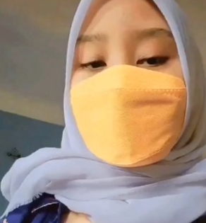 Ibu guru belajar nakal di kelas